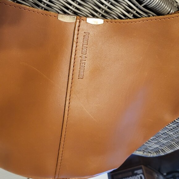 Portland Leather Kangaroo in Honey - Large - Picture 4 of 16